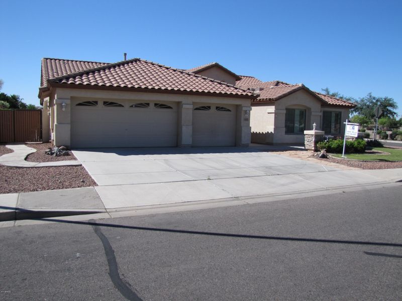 707 E Coconino Dr, Chandler, AZ 85249