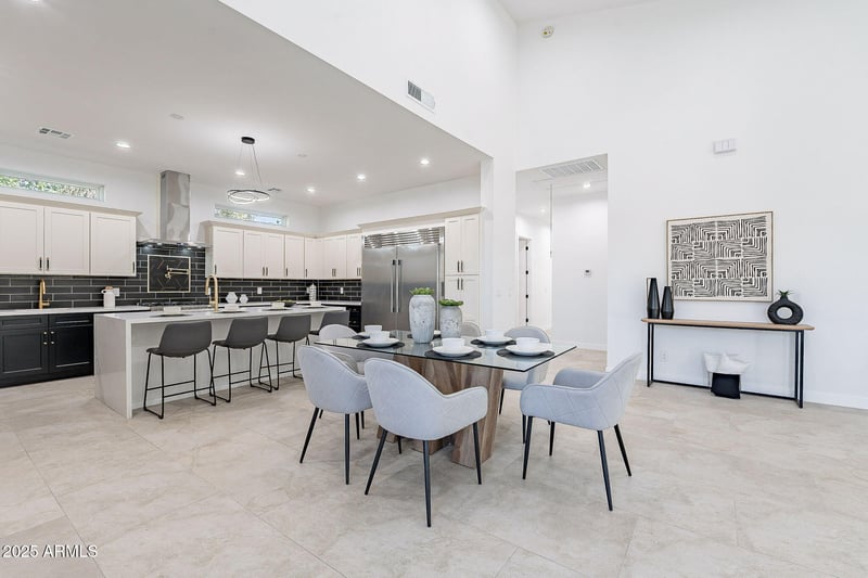 707 Ocotillo Rd, Phoenix, AZ 85014