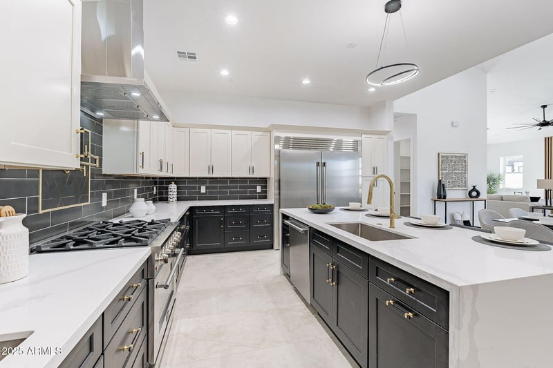 707 Ocotillo Rd, Phoenix, AZ 85014
