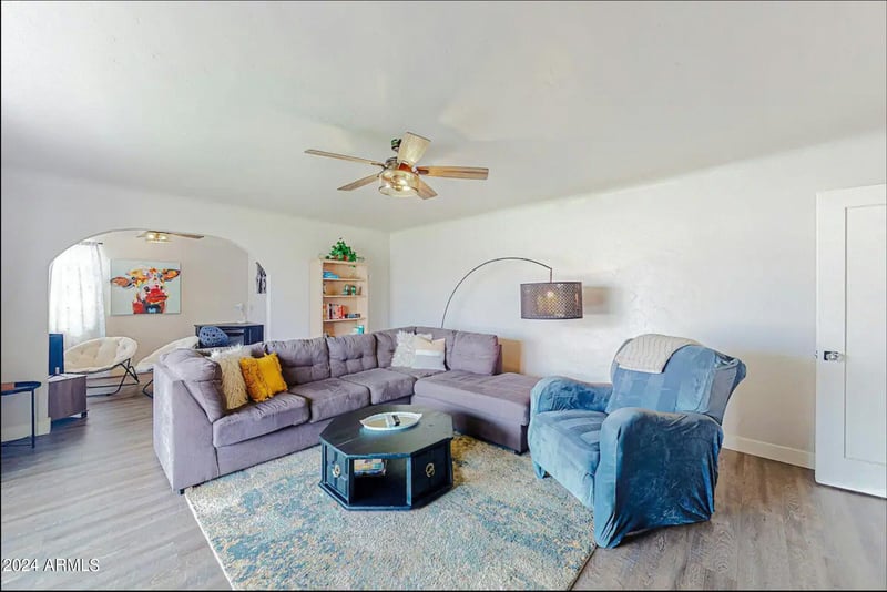 707 University Dr, Mesa, AZ 85203