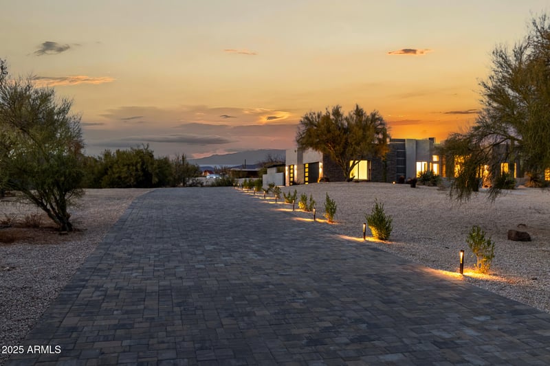 7070 Lowden Dr, Scottsdale, AZ 85266