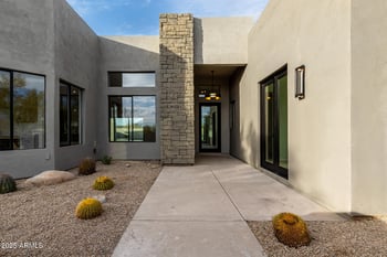 7070 Lowden Dr, Scottsdale, AZ 85266