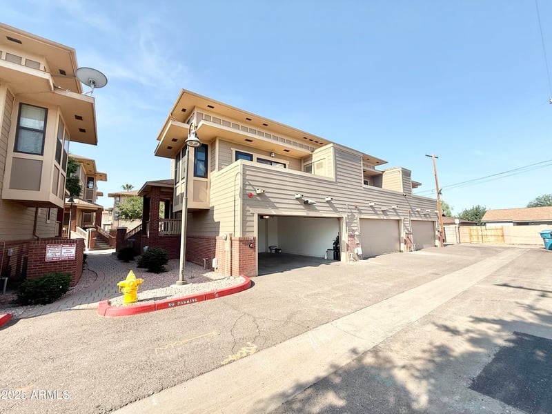 708 Beck Ave, Tempe, AZ 85281