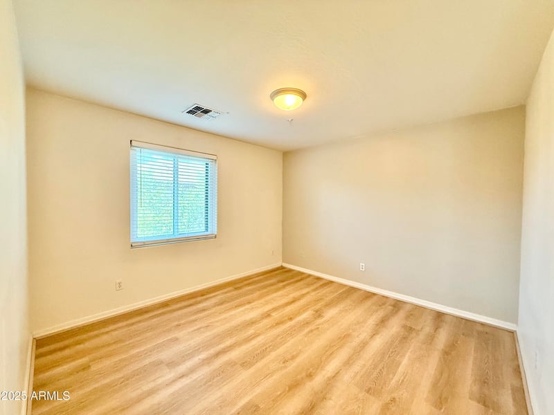 708 Beck Ave, Tempe, AZ 85281
