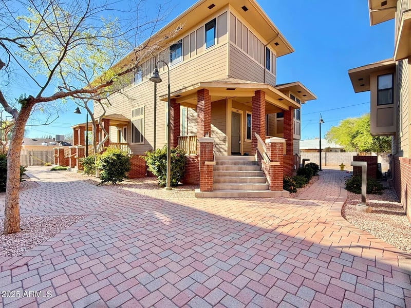 708 Beck Ave, Tempe, AZ 85281
