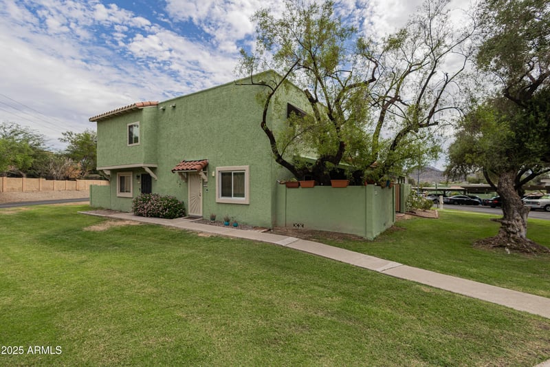 708 Cochise Dr #A, Phoenix, AZ 85020