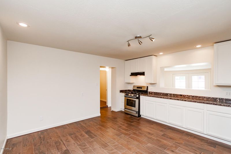 708 E 7th Dr, Mesa, AZ 85204