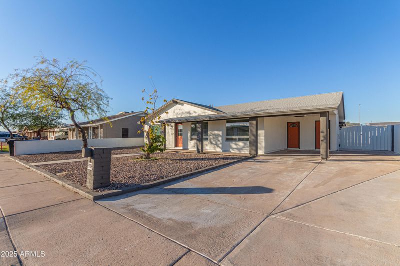 708 E Garnet Ave, Mesa, AZ 85204