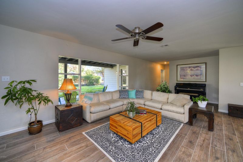 708 W Glenn Dr, Phoenix, AZ 85021