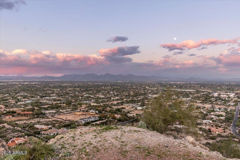7080 Invergordon Rd #-, Paradise Valley, AZ 85253
