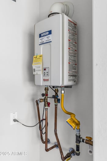 7081 Andrea Dr, Peoria, AZ 85383