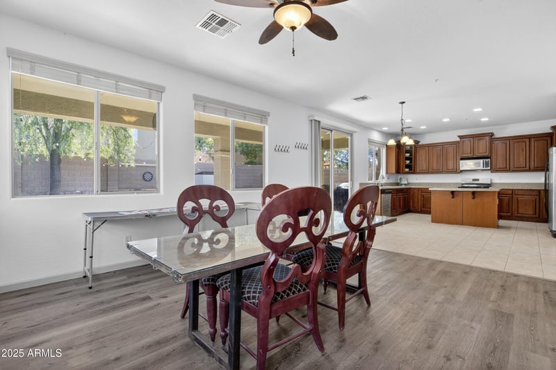 7085 Andrew Ln, Peoria, AZ 85383