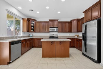 7085 Andrew Ln, Peoria, AZ 85383