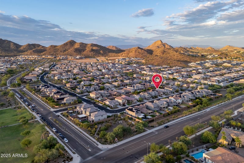 7086 Spur Dr, Peoria, AZ 85383