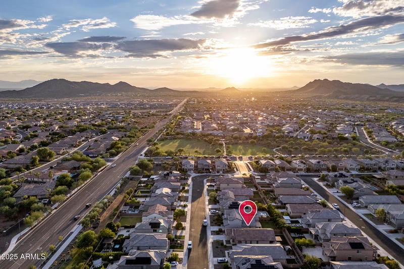 7086 Spur Dr, Peoria, AZ 85383