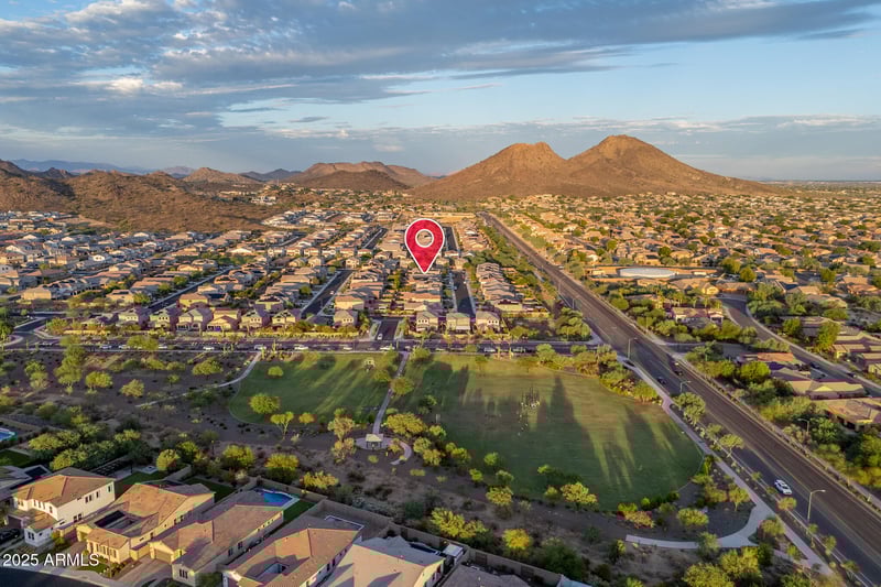 7086 Spur Dr, Peoria, AZ 85383