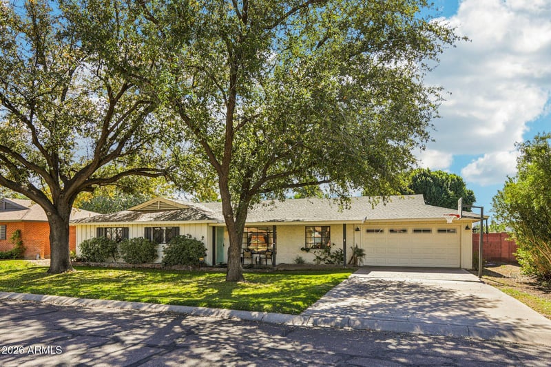 709 E Winter Dr, Phoenix, AZ 85020