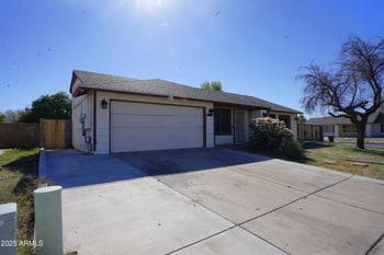 709 Halifax St, Mesa, AZ 85203