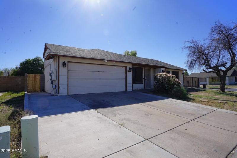 709 Halifax St, Mesa, AZ 85203