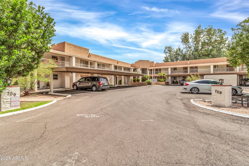 709 Power Rd #203, Mesa, AZ 85206