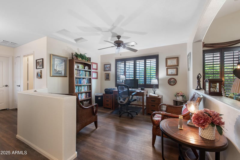 709 Saddle Way, San Tan Valley, AZ 85143