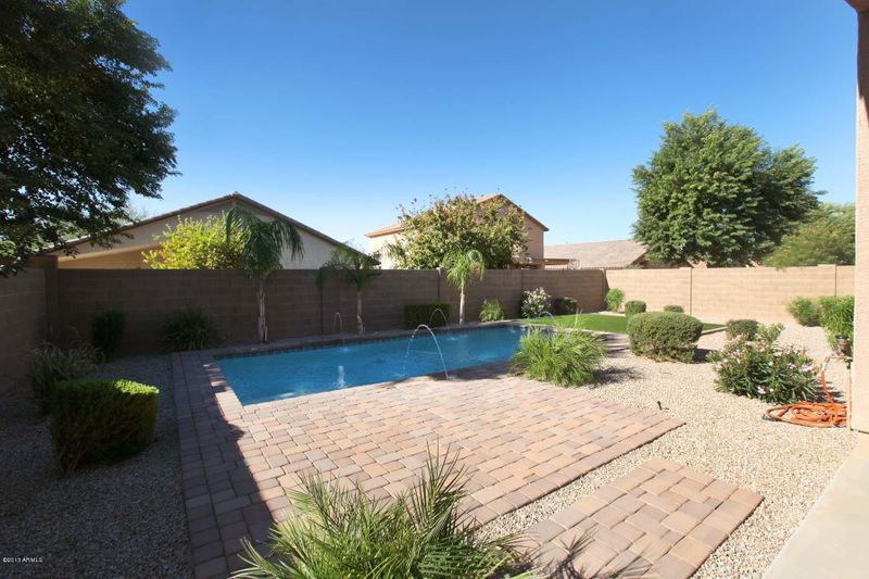 709 W Jersey Way, San Tan Valley, AZ 85143