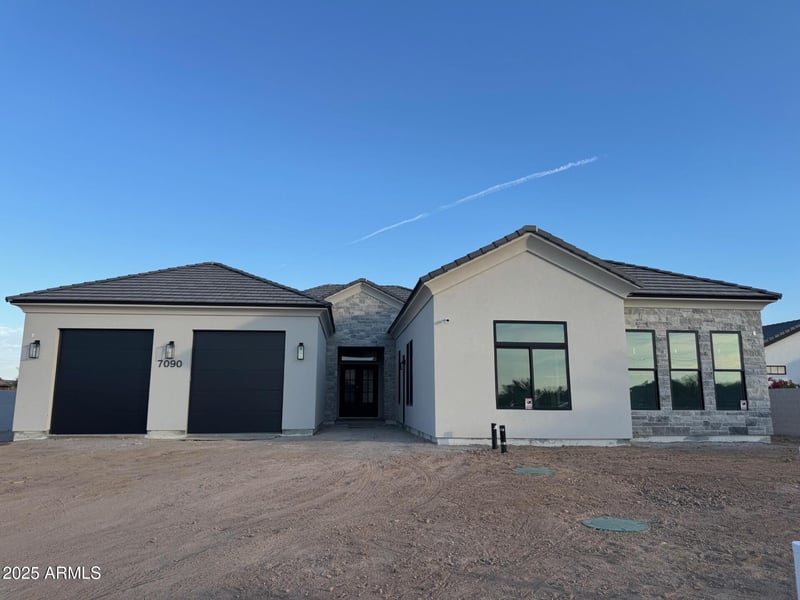 7090 Celestine Dr, Peoria, AZ 85383