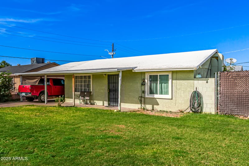 710 Atlanta Ave, Phoenix, AZ 85040