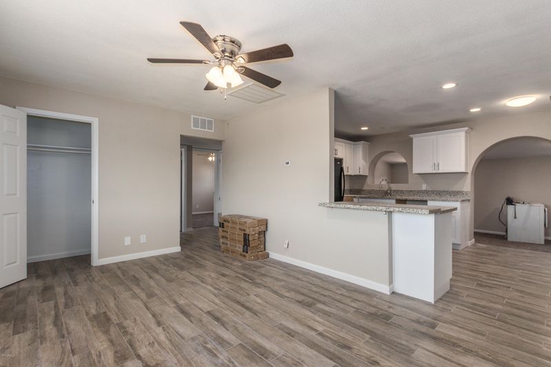 7101 N 76th Dr, Glendale, AZ 85303
