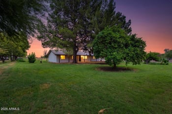 7101 N Perryville Rd, Waddell, AZ 85355