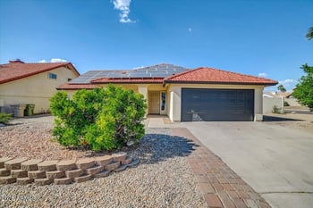 7102 Julie Dr, Glendale, AZ 85308