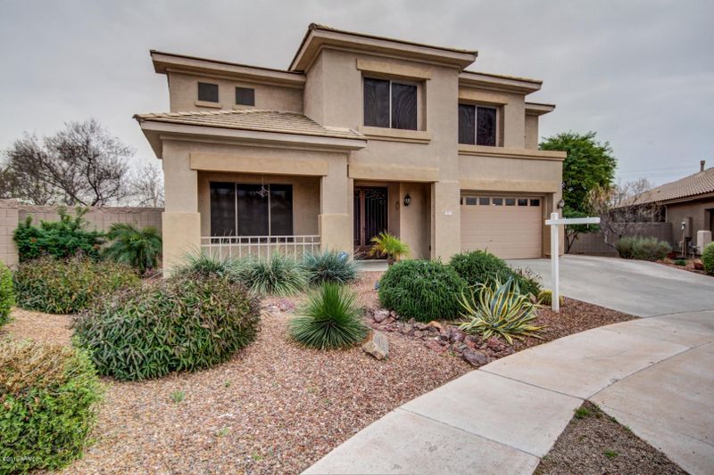 7103 N 87th Dr, Glendale, AZ 85305