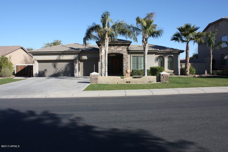 7103 S St Ruben Ave, Gilbert, AZ 85298