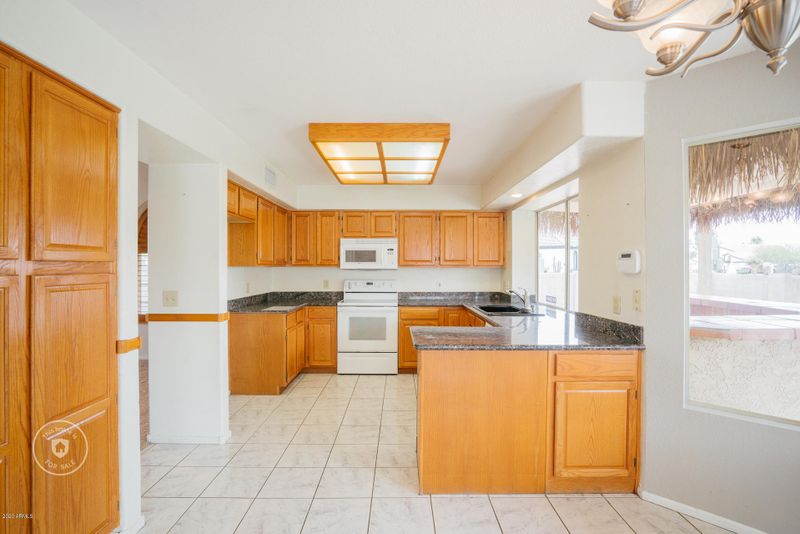 7103 W Windrose Dr, Peoria, AZ 85381