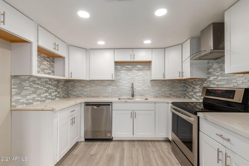 7105 N 45th Ave, Glendale, AZ 85301