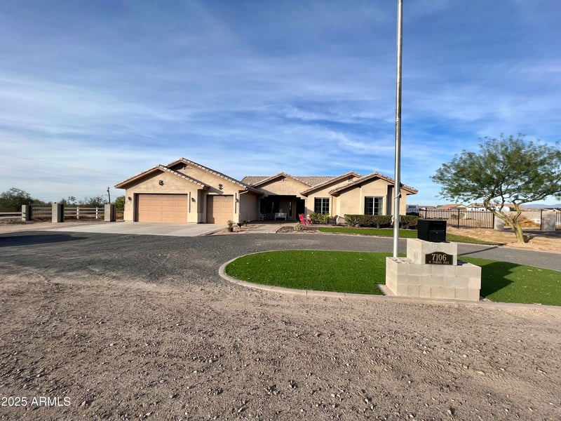 7106 Hombre Rd, San Tan Valley, AZ 85144