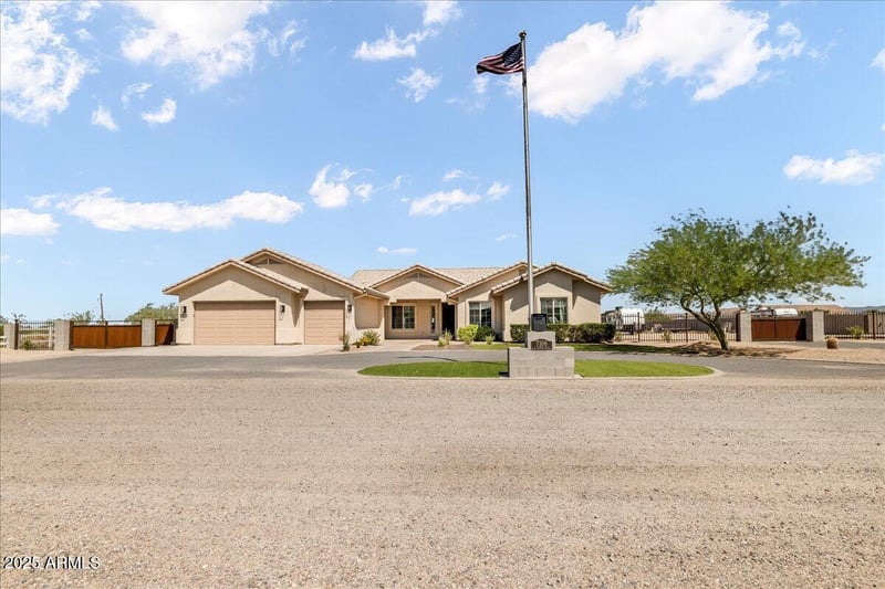 7106 Hombre Rd, San Tan Valley, AZ 85144