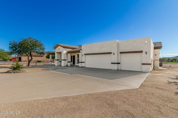 711 Cloud Rd, Phoenix, AZ 85086