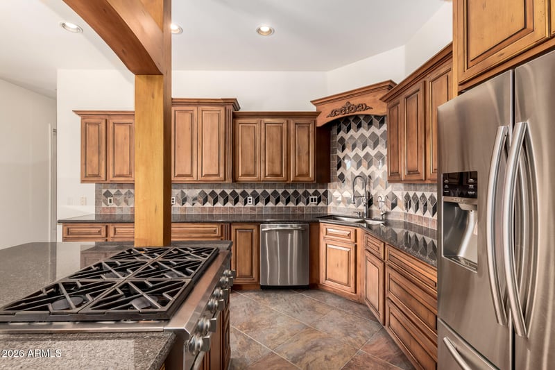 711 Cloud Rd, Phoenix, AZ 85086
