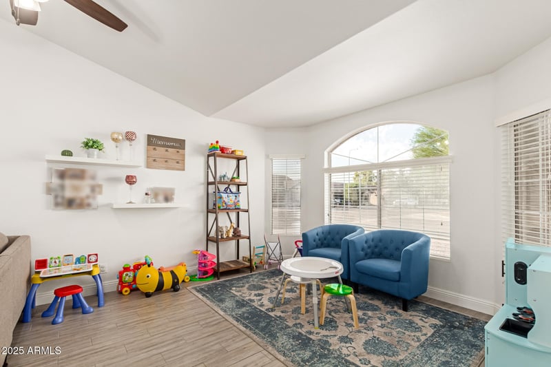 711 Los Arboles Ct, Chandler, AZ 85225