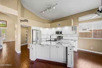 711 N Pheasant Dr, Gilbert, AZ 85234