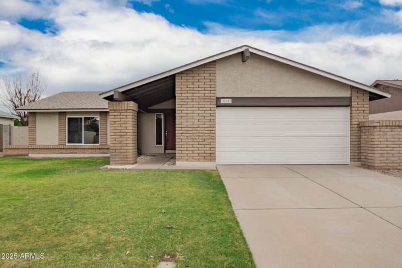 711 Straford Dr, Chandler, AZ 85225