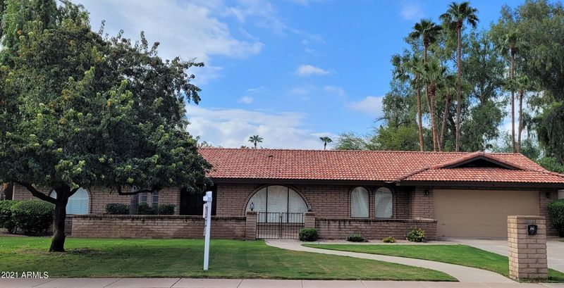 711 W Gleneagles Dr, Phoenix, AZ 85023