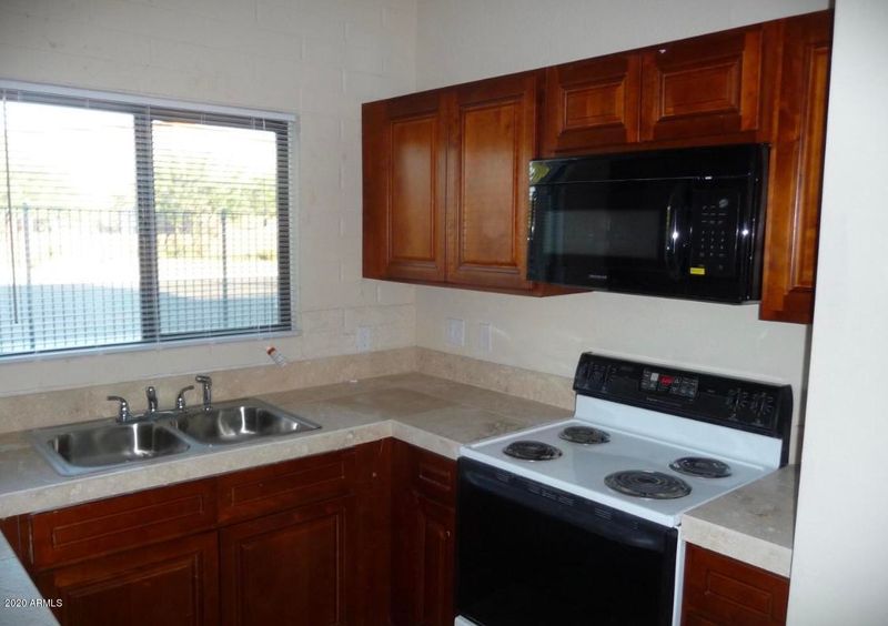 7110 N 68th Ave, Glendale, AZ 85303