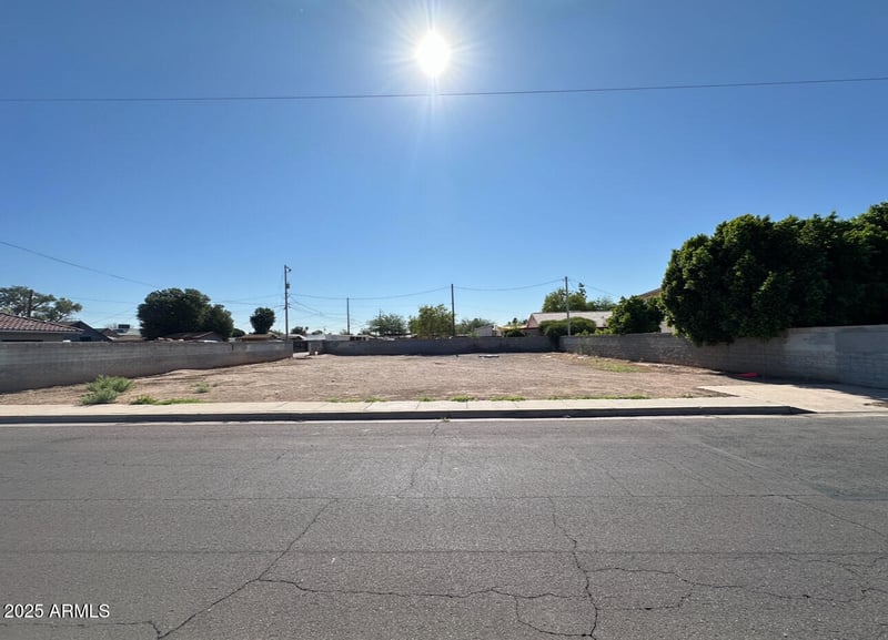 7111 62nd Ave #15, Glendale, AZ 85301
