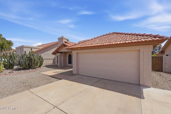 7113 Julie Dr, Glendale, AZ 85308