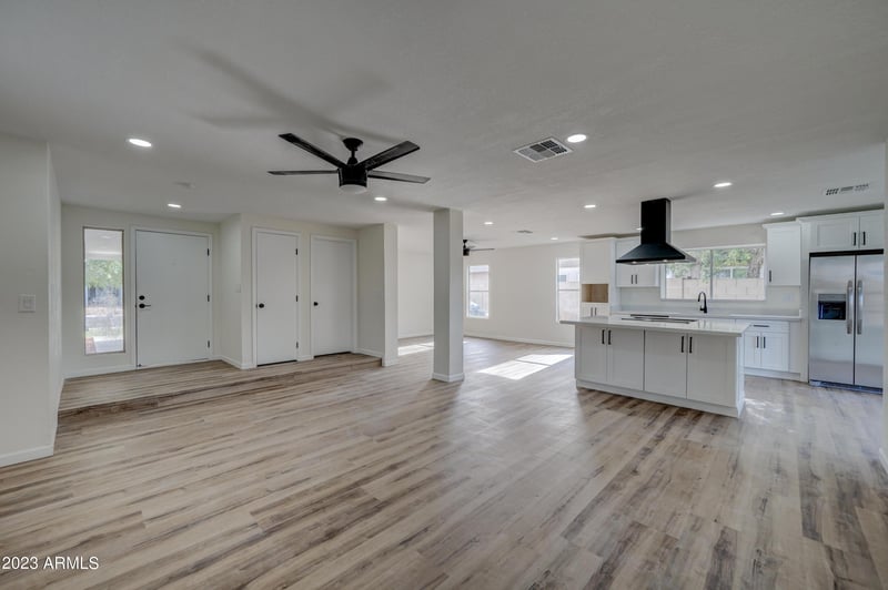 7113 Sunnyside Dr, Peoria, AZ 85345