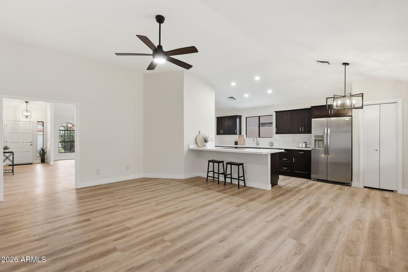 7113 Julie Dr, Glendale, AZ 85308
