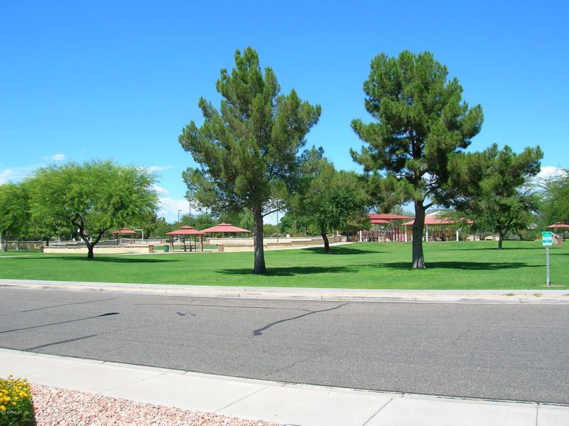 7113 W Potter Dr, Glendale, AZ 85308