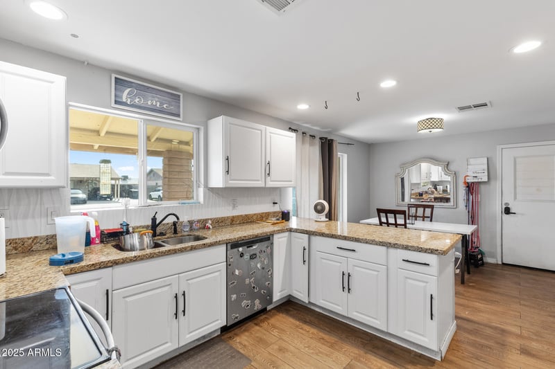 7114 Beryl Ave, Peoria, AZ 85345